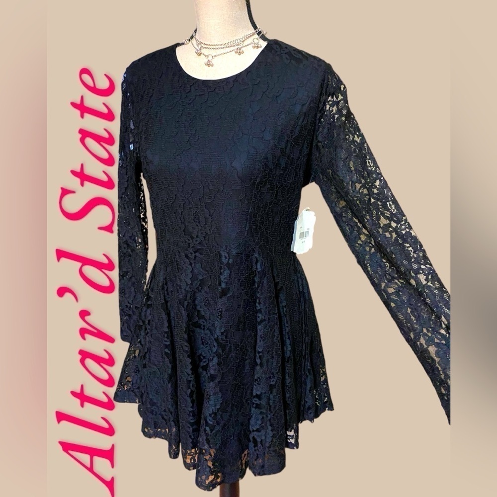 Altar’d State-NWT size large black lace, lined, gold zipper, asymmetrical bottom